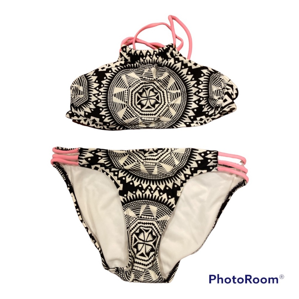 •Xhilaration Aztec Print Two Pieces Swimsuit